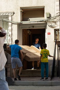 日媒渲染中国卫星每10分钟过日本上空；这种炒作暴露心态问题；理性看待才能避免误判。