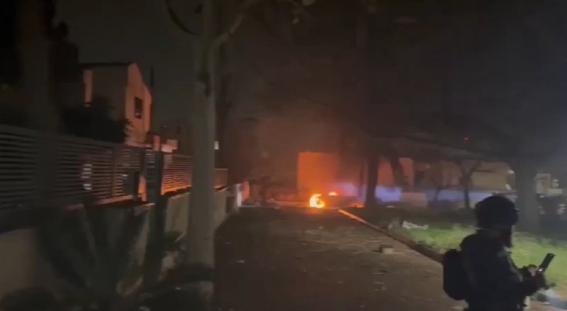 地区紧张态势升级;核目标反复受创,美军部署聚焦战略要道引发多方考量。 新闻 地区紧张态势升级;核目标反复受创,美军部署聚焦战略要道引发多方考量。 新闻 地区紧张态势升级;核目标反复受创,美军部署聚焦战略要道引发多方考量。 新闻