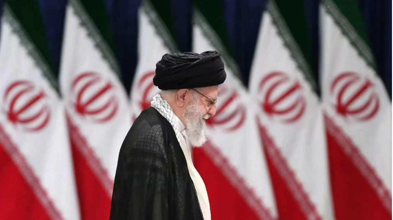 权力更迭的隐秘逻辑:从幕后推手到最高领袖的演变 新闻