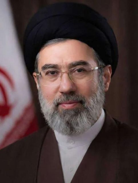 权力更迭的隐秘逻辑:从幕后推手到最高领袖的演变 新闻