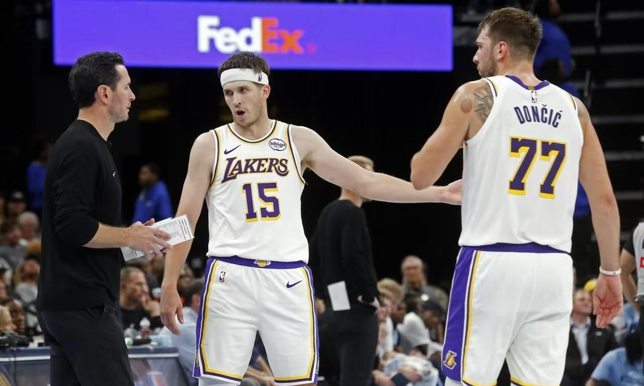  【深度解密】东契奇「飞针」背后的康复黑科技：干细胞治疗如何成为NBA球星续命新密码 体育新闻